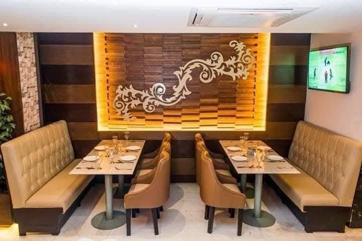 Restaurant Interior — photo 2